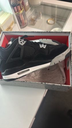 Jordan 4s youth