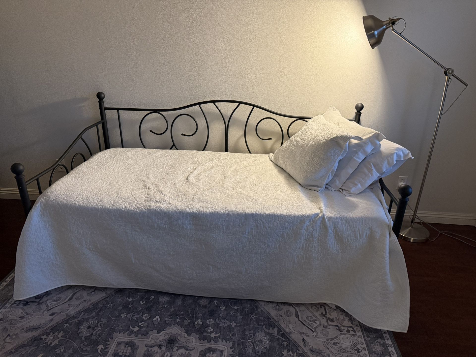 Wrought Iron Day Bed And Mattress 