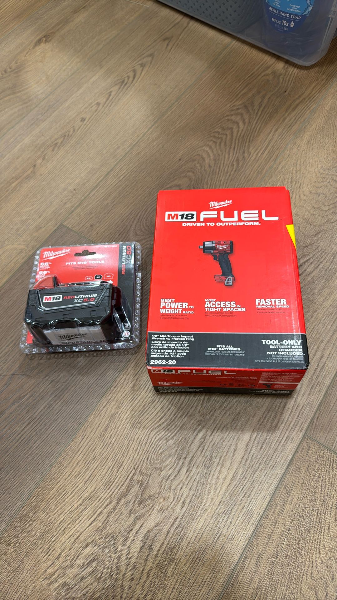 M18 Fuel Mid-torque Impact Wrench With 5.0 XC Battery