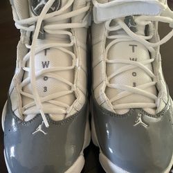 Ring 6 Jordans 10.5 Size