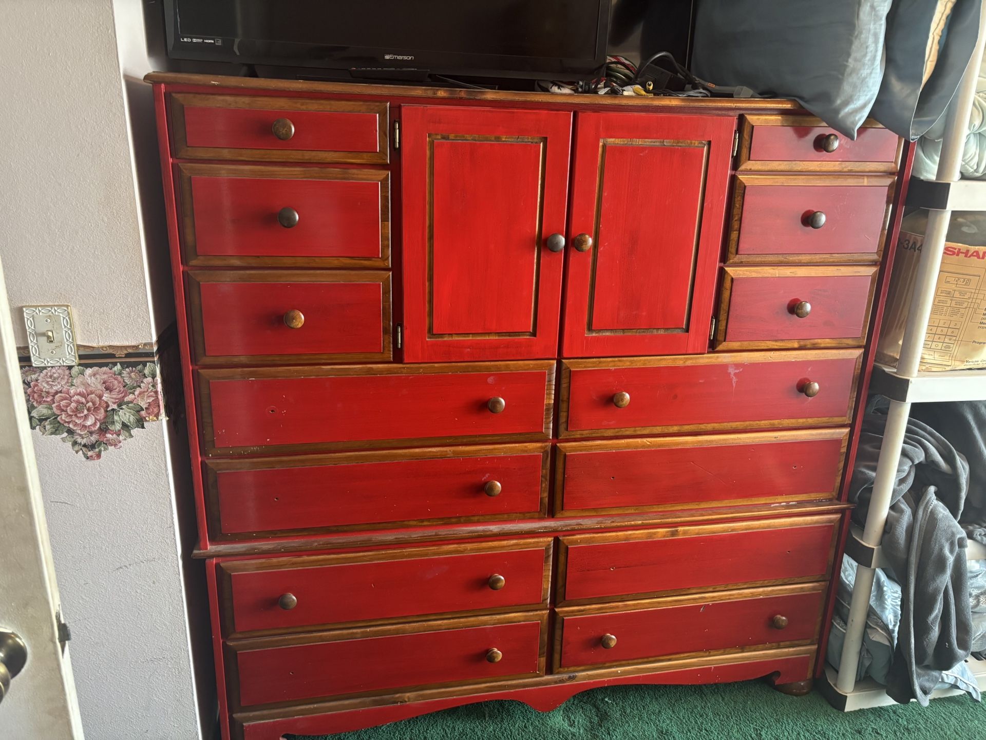 Wood Dresser 6x6ft