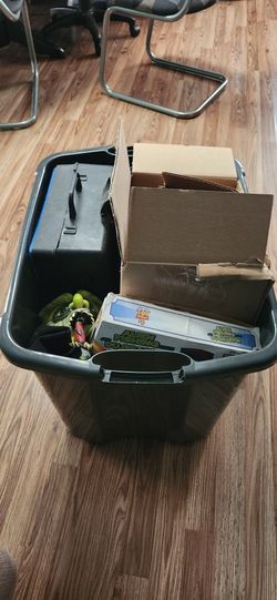 Tote With Lots Of Stuff 