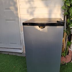 Mini refrigerador