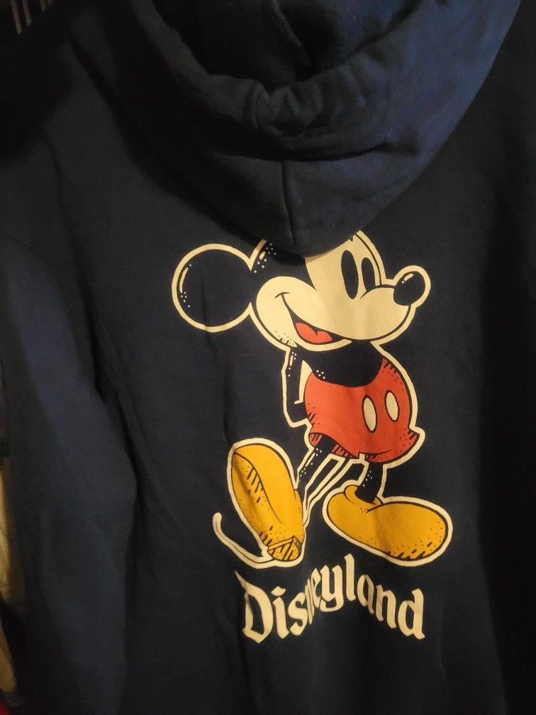 Disney Sweater 2xxL Excellent Condition 