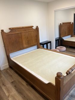 Broyhill Solid Wood Bed