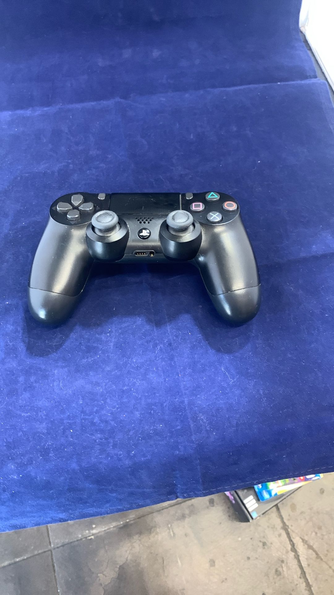 PS4 Controller