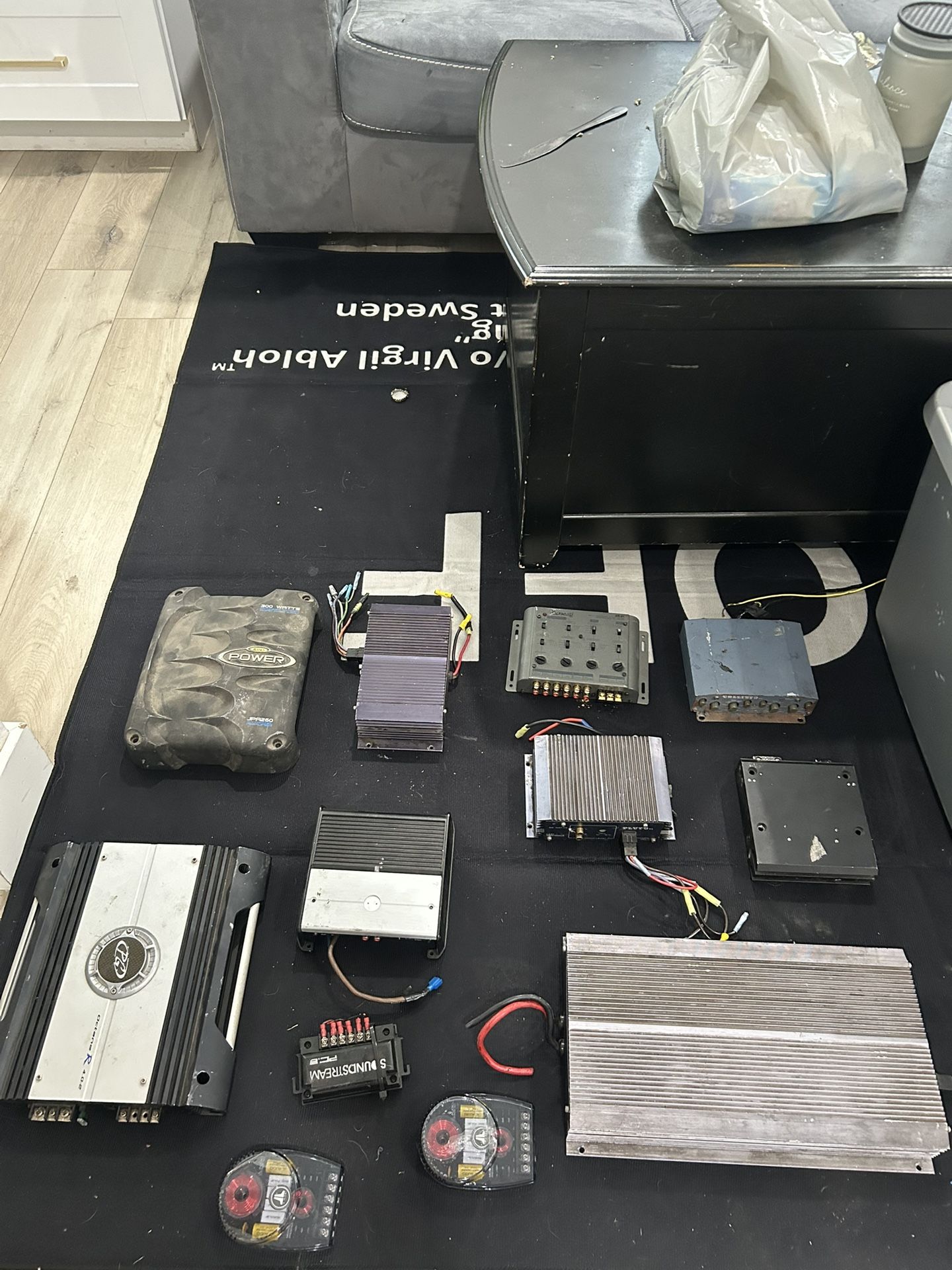 Amps And Radios 