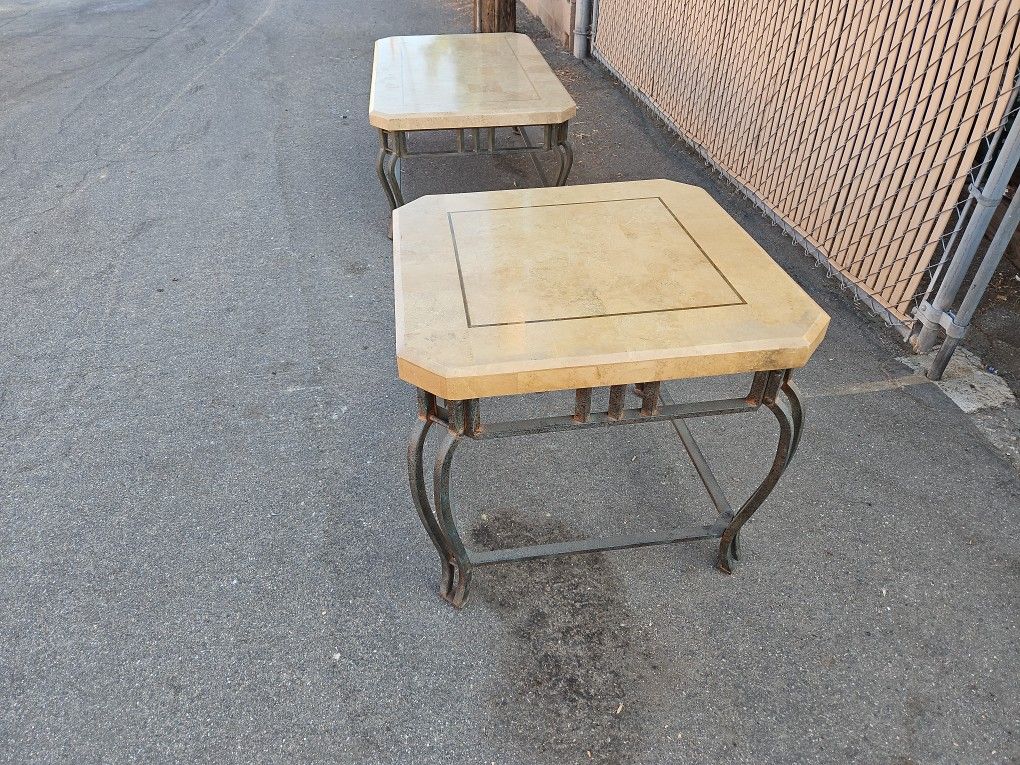 Coffey Table And A End Table (Padio Furniture)