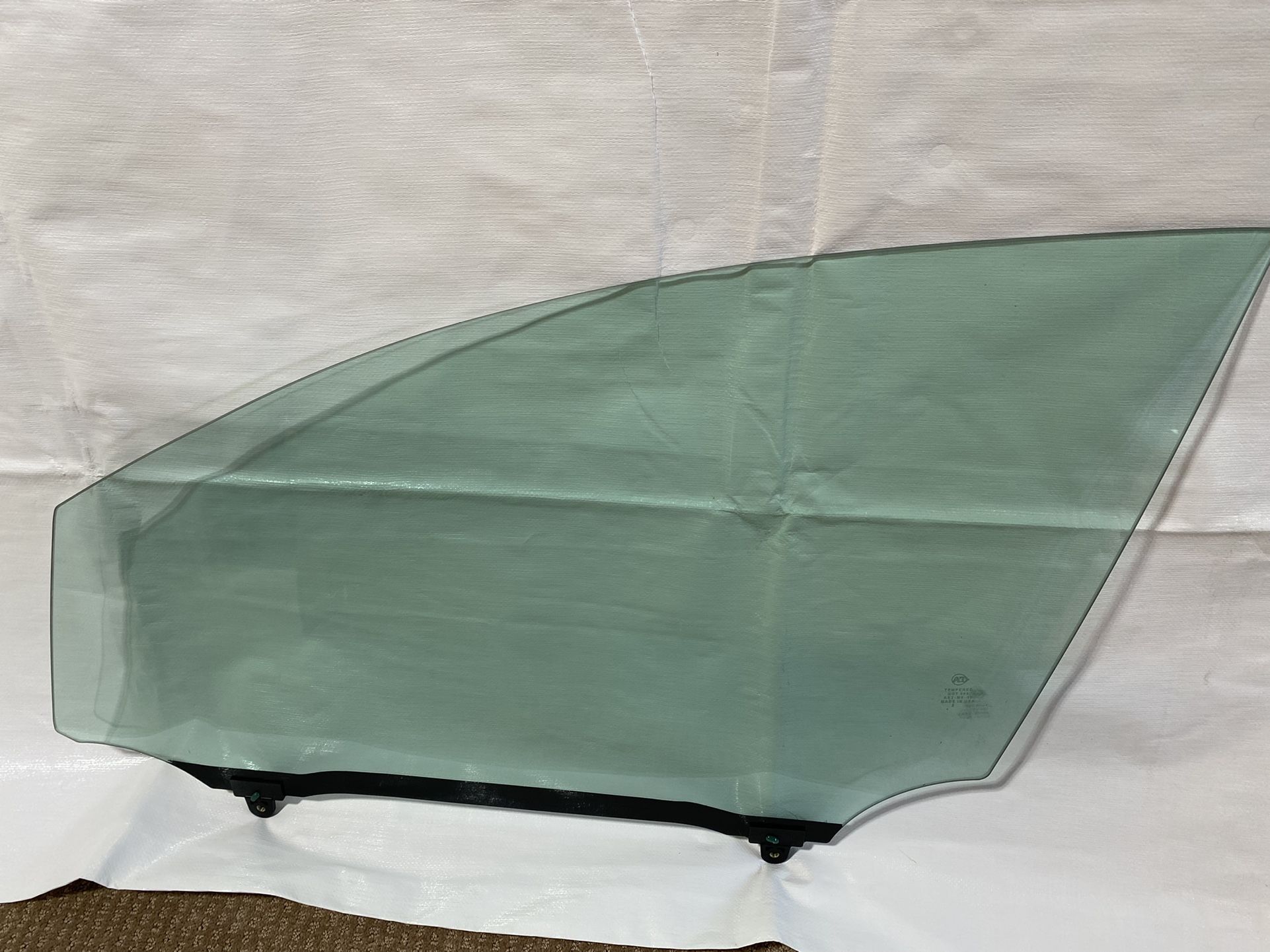 Lexus NX200T NX300 Right Drivers Front Window