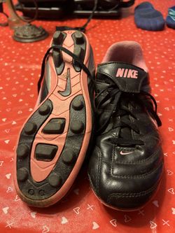 Girls Soccer Shoes