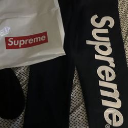 supreme sweatpants 