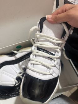 Air Jordan 11 Low White Black Sneakers