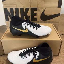 NIKE PHANTOM LUNA II ACADEMY FG/MG WHITE-BLACK-GOLD Soccer Cleats Size 5 And 6.5 Shoes /Fits Womens size 6.5 And 8