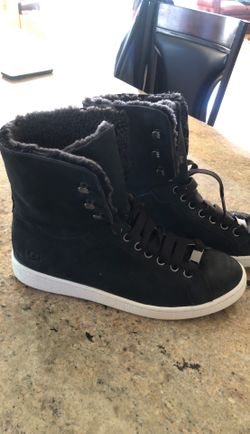 UGG shoes 7 1/2