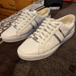 Michael Kors White Signature Logo Sneakers W Silver Embellishment. Size 9M