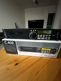 Stanton C402 CD players