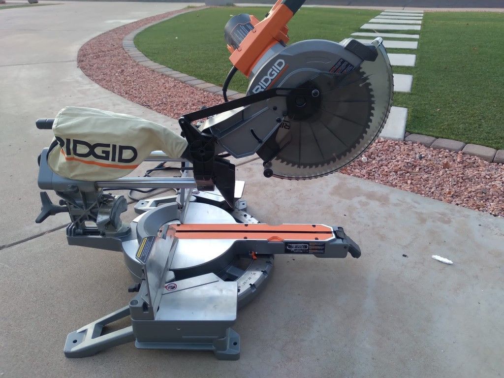 SLIDING MITER SAW 12