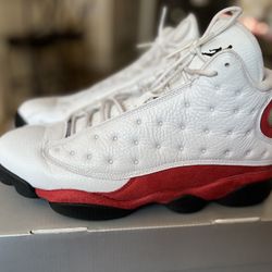 Size 11 Jordan 13 Retro Chicago 2017) Used