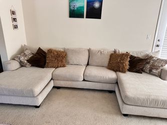 Sectional couch
