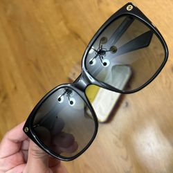 Gucci Sunglasses with Case – Excellent Condition