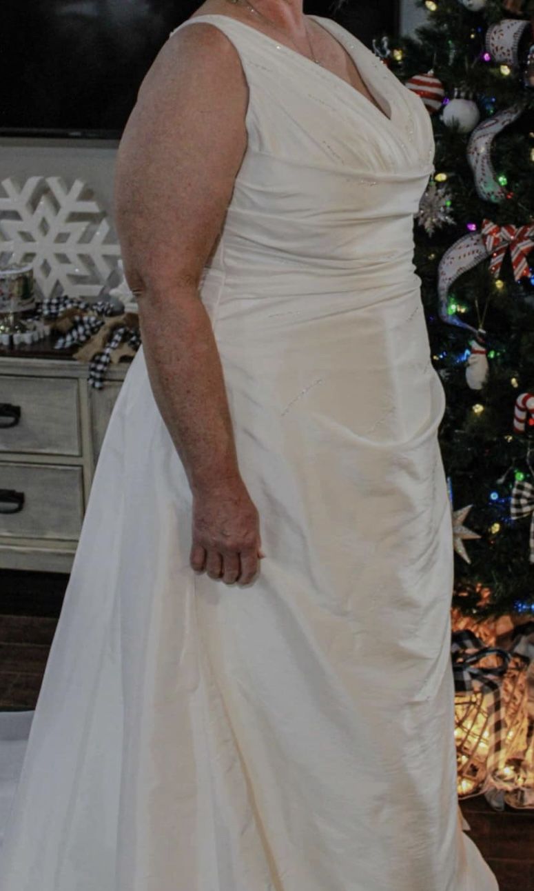 Wedding gown Size 18 White