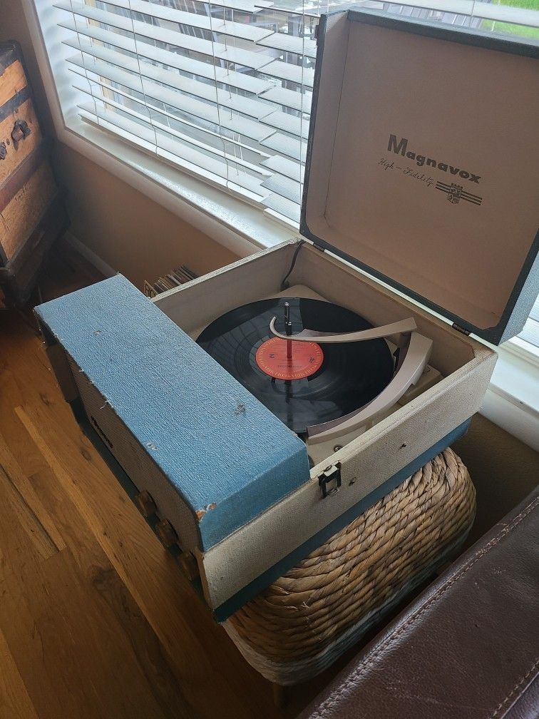 Magnavox Record Player