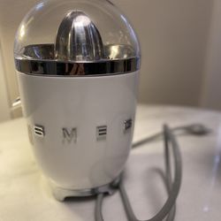 Smeg Electric Citrus Juicer (Cream) NEW 
