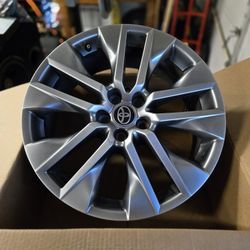 OEM 19-in Toyota RAV4 wheels