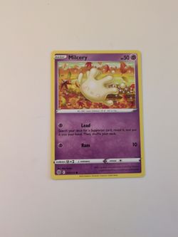 Milcery Pokemon Card Sword & Shield: Brilliant Stars 070