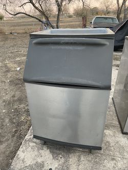 Commercial Ice Storage Box