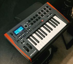 Novation Impulse 25 Keyboard Controller