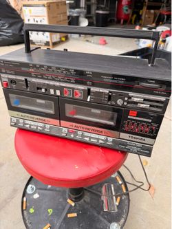 Vintage Toshiba BomBeat SX85