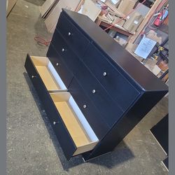 8 Drawer Dresser 