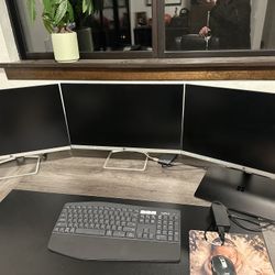 Six (6) 24” Monitors 4 HP & 2 LG