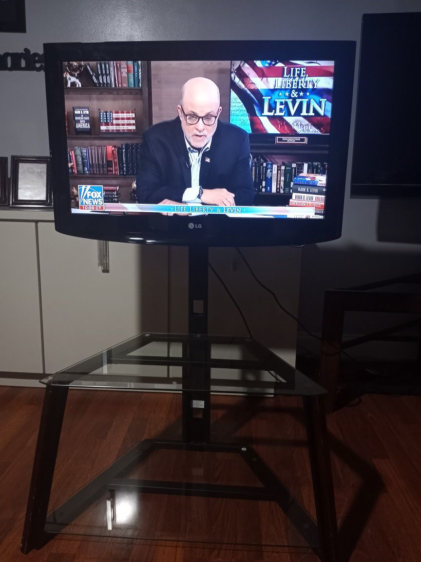 32" LG TV with Glass Stand