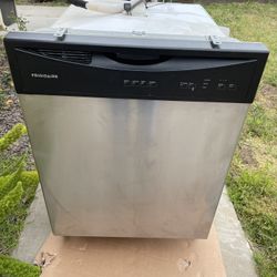 Frigidaire Dishwasher 