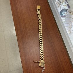 10K Yellow Gold Cuban Link Bracelet 