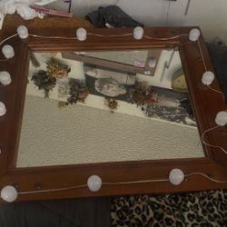 vanity mirror 