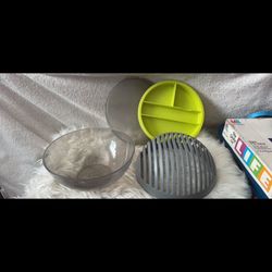 Pampered chef salad cutting bowl set