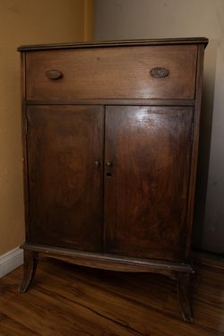 Table/ mini bar