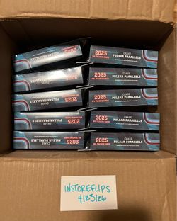 2025 Topps Chrome Football Hanger Box