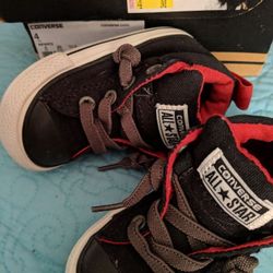 Converse toddler size 4 brand new