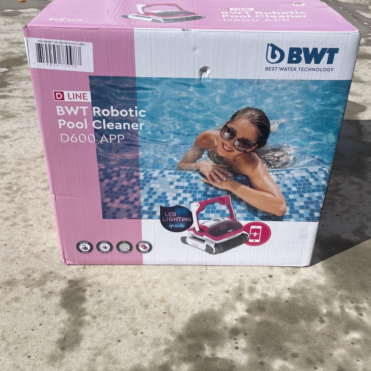 BWT Robotic Pool Cleaner