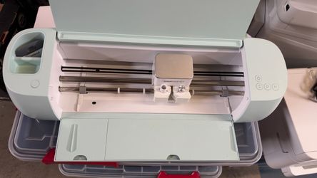 Cricut Explore 3 Craft Cutting Machine with Smart Vinyl