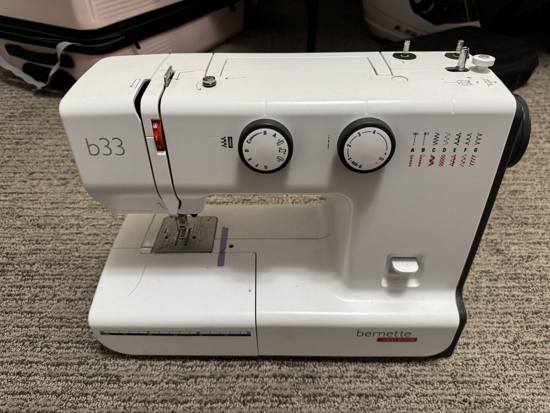 Bernette B33 Sewing Machine