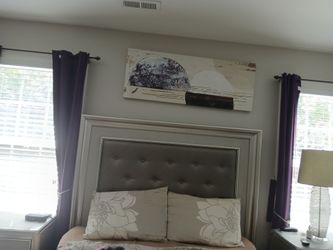 Queen bed and mattress and lift