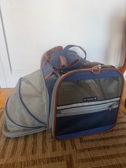 Expandable Pet Carrier
