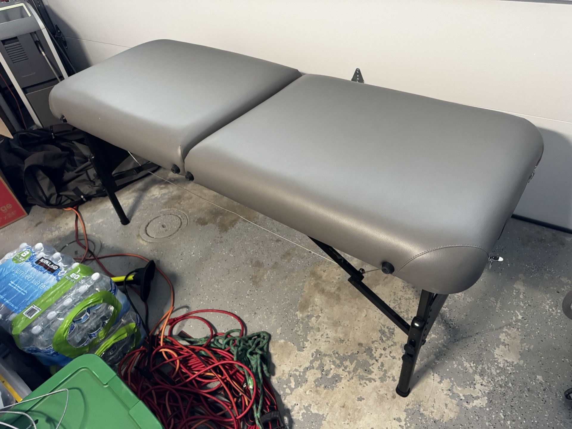 Máster Massage Table Like New