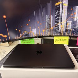 MacBook Pro M4 (16-inches)