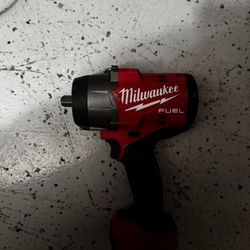 M18 FUEL 18V Lithium-Ion Brushless Cordless High-Torque 1/2 in. Impact Wrench